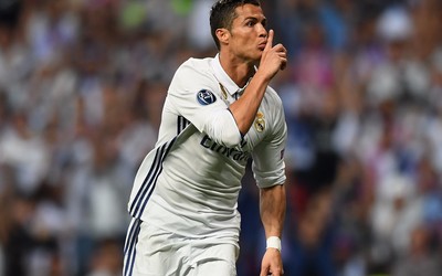 U游体育评论-维蒂尼亚跑动距离全场第一